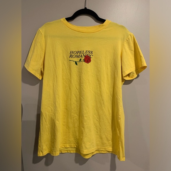 “HOPELESS ROMANTIC” Short Sleeved T-Shirt | YEMOCILE | Medium | Yellow - Picture 3 of 4